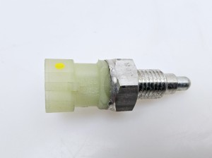 Włącznik światła cofania Fiat Idea Punto 2FL Stilo nowy nr  71745445