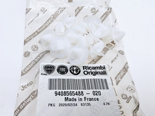 Spinka mocowania listwy  na drzwi Fiat Scudo  nowa   9408565488