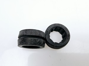 tuleja mocowania filtra powietrza  Fiat 500 Panda III - nowa 51881025