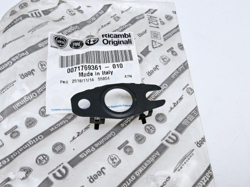 uszczelka przewodu olejowego turbiny Fiat Alfa Lancia nowa 71769361
