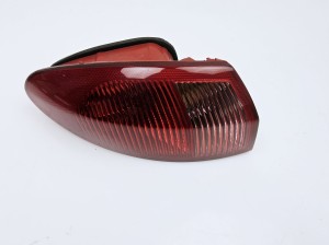 Lampa tylna tył Alfa  Romeo 147 lift na błotnik lewa 