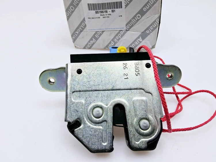 zamek tylnej klapy Fiat Panda 3