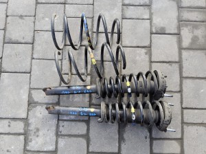 amortyzatory przednie, sprężyny tylne Alfa Romeo 147 1,9 JTD Q2