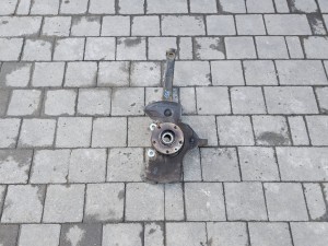 zwrotnica lewa przednia Alfa Romeo 156