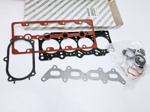 Zestaw uszczelek silnika  Fiat Punto Grande 1,4 16V nowe oryginalne  71745446
