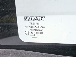 szyba boczna prawa  uchylna Fiat Doblo