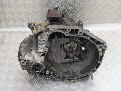 skrzynia 1,9 jtd alfa gt 1.jpg