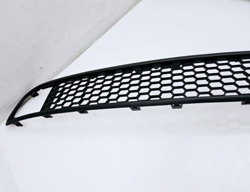 Atrapa, kratka zderzaka Fiat Punto  2012 - nowa  735548595