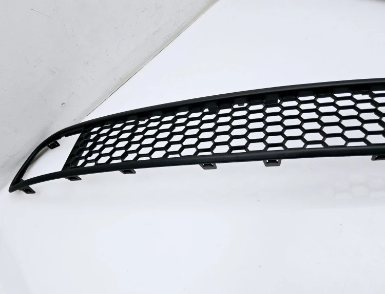 Atrapa, kratka zderzaka Fiat Punto  2012 - nowa  735548595