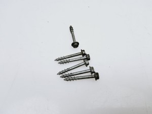 śruba  filtr powietrza Fiat Grande Punto 1,2 8V 51773400  	