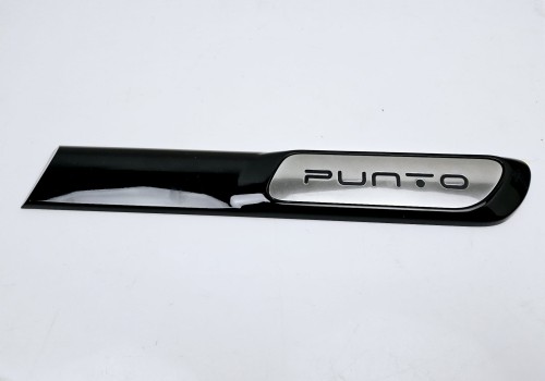 Listwa ozdobna na błotnik  Fiat Punto Evo nowa  735533055
