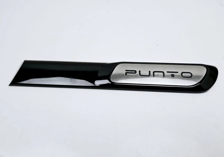 Listwa ozdobna na błotnik  Fiat Punto Evo nowa  735533055