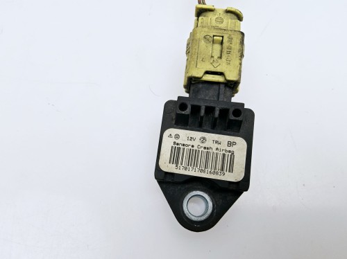 czujnik uderzenia przód Fiat Grande Punto Croma Idea 51701717