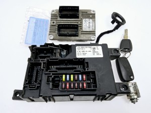 komplet, zestaw: komputer, kluczyk, centralka BSI Fiat Grande Punto 1,4 typ: IAW 5SF3.M2 51780241