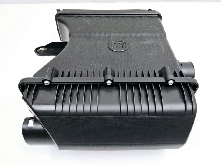 obudowa filtra powietrza Fiat Grande Punto 1,4 16V  - nowa  51818270 51775341