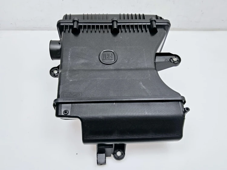 obudowa filtra powietrza Fiat Grande Punto 1,4 16V  - nowa  51818270 51775341