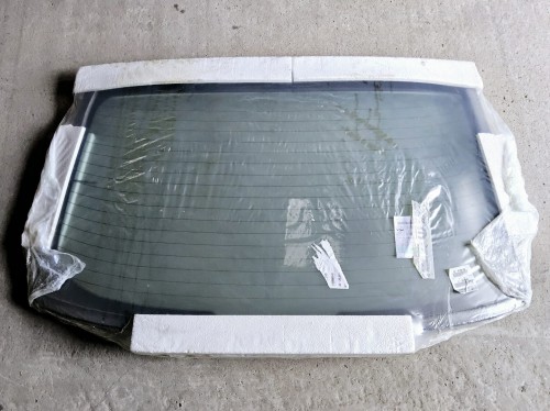 szyba tylna Fiat Linea  nowa  51867092