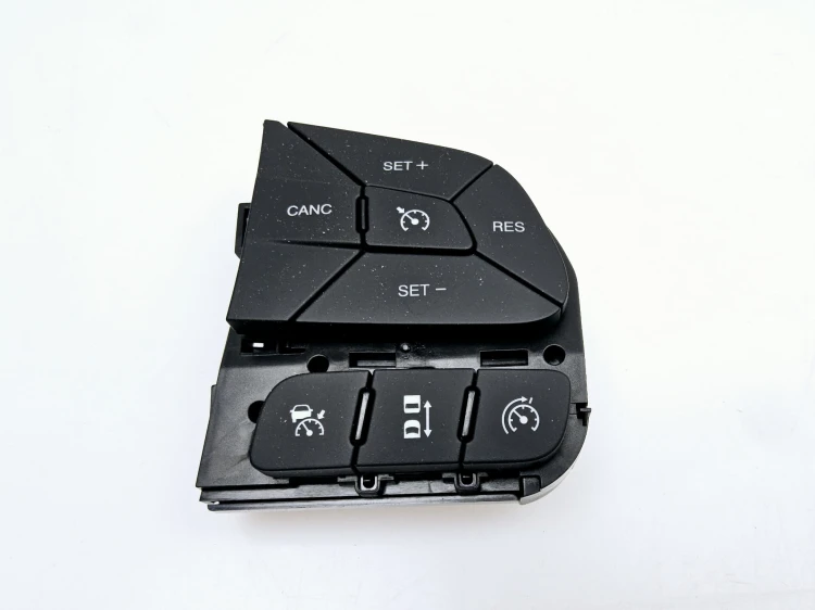 przyciski kierownicy Fiat 500X Tipo- nowe 735687514