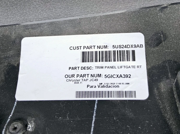 plastik klapy tył Jeep  Compass nowa 5vk94dx9ab lewy