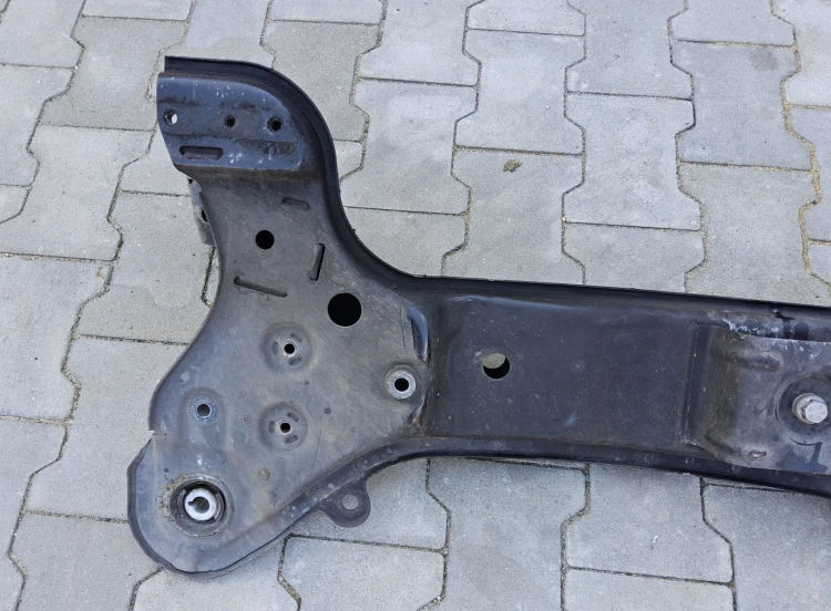 Belka zawieszenia przedniego kołyska sanki rama trawersa Fiat Bravo II 1,4 T-jet