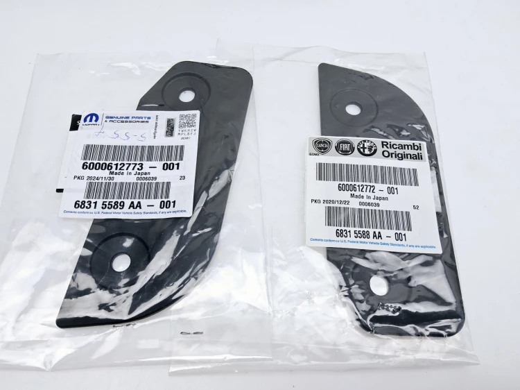 zaślepka listwy progowej prawej lewej  Fiat Spider 124   nowa 6000612772 /3
