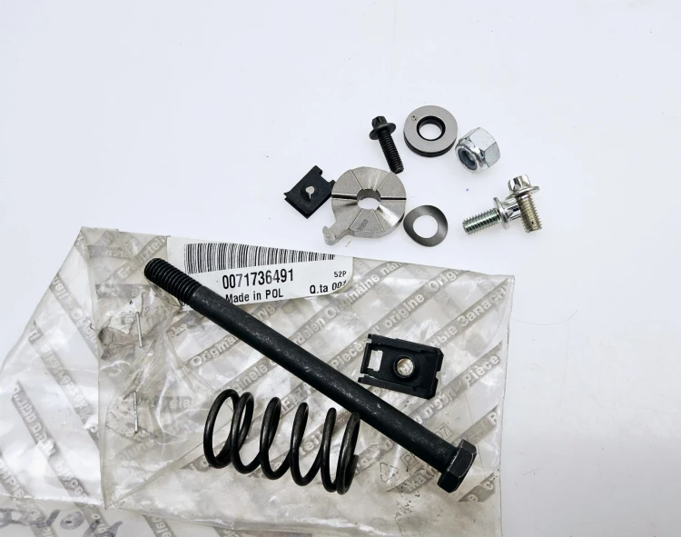 Zestaw mocowania kolumny kierownicy Fiat Panda  Lancia- nowa 71736491