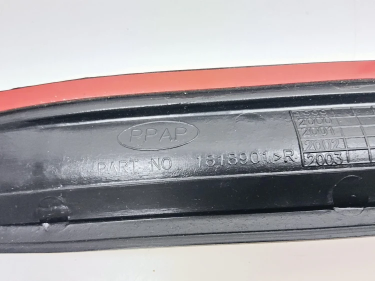 Listwa błotnika prawy przód Fiat Uno - nowa 181890180