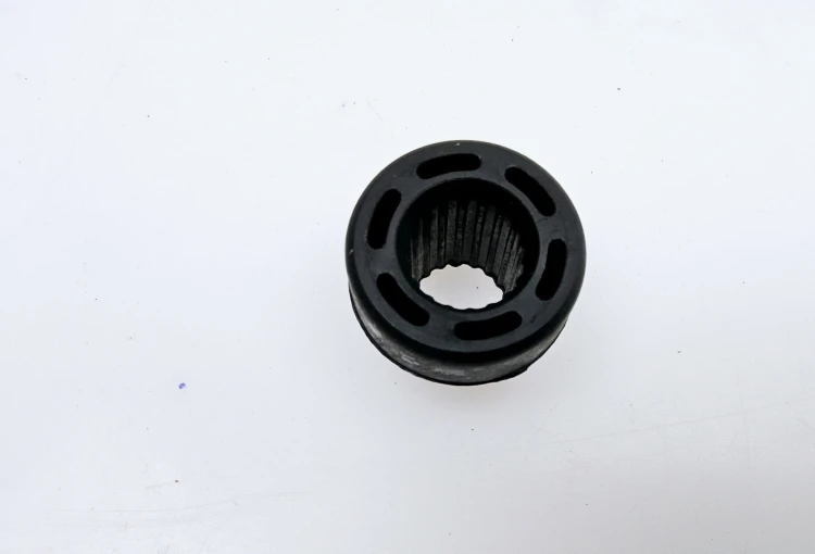 guma tuleja wkład chłodnicy Fiat Panda   nowa 71737186