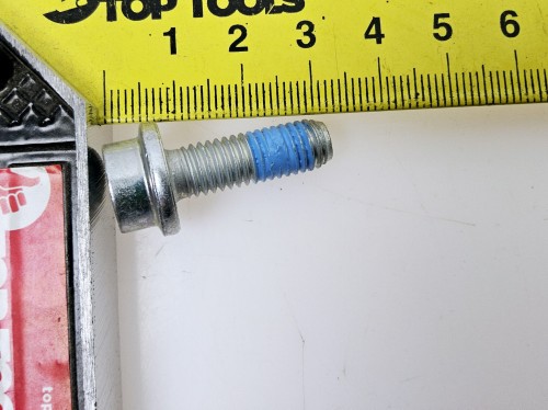Śruba, śruby poduszki silnika  Alfa 147, GT  - nowa 46768936