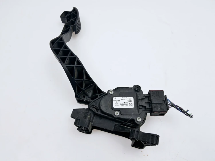 pedał gazu potencjometr Lancia Delta 3 Hella 51827078