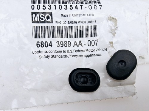 korek zaślepka drzwi Jeep Dodge - nowa 68043989aa