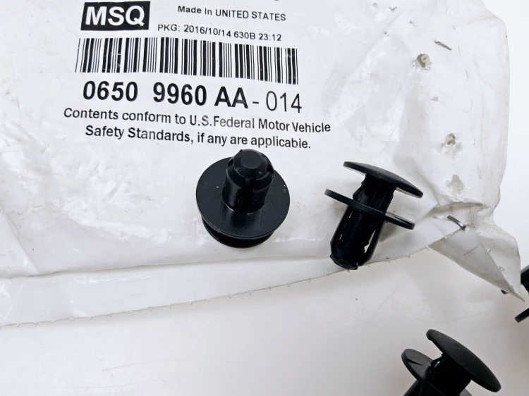spinka sworzeń Dodge Jeep   - nowa 06509960aa