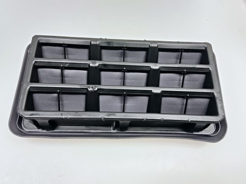 Kratka wentylacyjna tył Jeep Dodge nowy 05058636ad