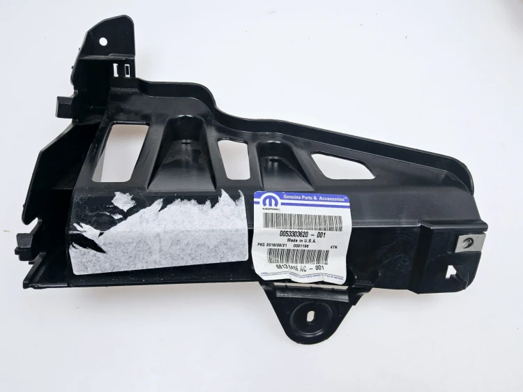ślizg zderzaka prawy tył Jeep Cherokee - nowa 68138416ac