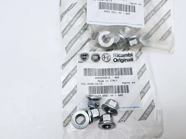 nakrętka kolektora wydechowego Fiat Ducato- nowa 504294819
