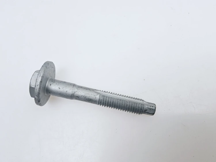 śruba  zawieszenia tylnego  Alfa Romeo 159 nowa 51795724