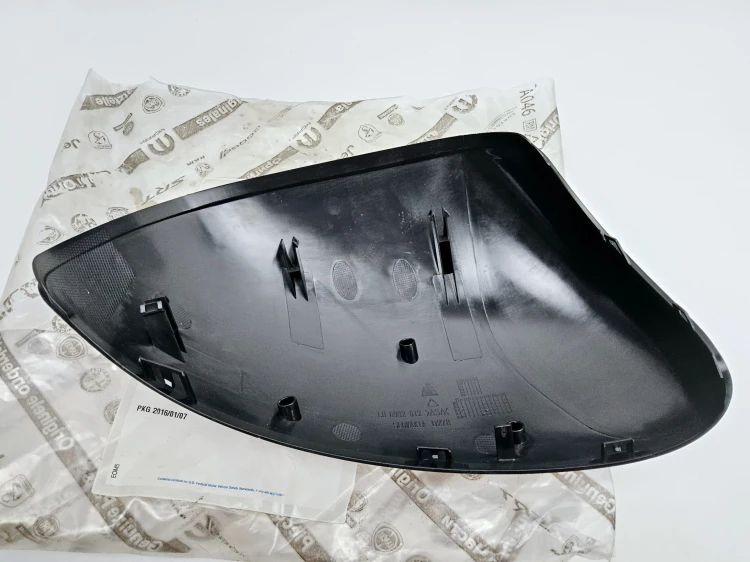 obudowa lusterka Fiat 500L lewa nowa oryginalna 735564644