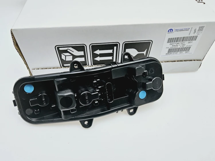 wkład lampy  tył   Fiat 500X - nowy 77367351