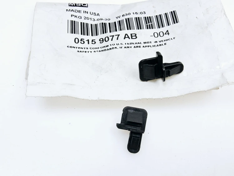 spinka zderzaka Jeep Grand Cherokee - nowa 05159077ab