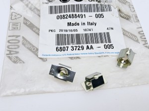 spinka kostka mocująca Fiat Alfa Lancia - nowa 82488491