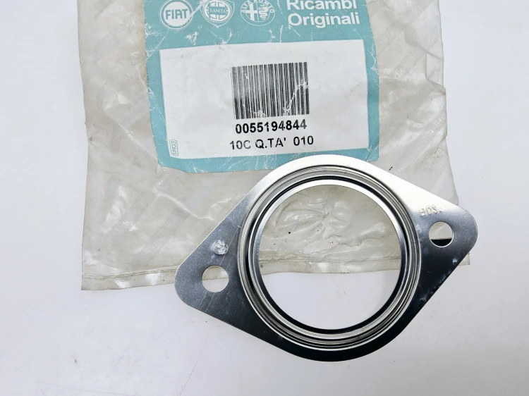 Uszczelka katalizatora rury wydechowej Fiat Lancia nowa 55194844