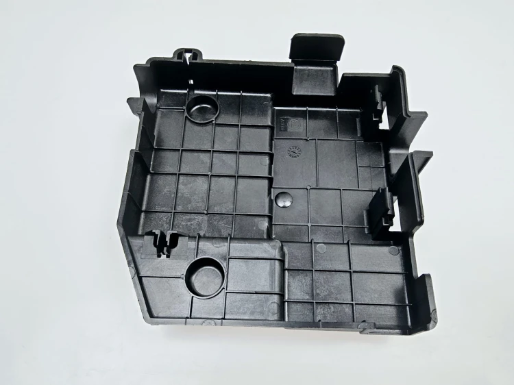 pokrywa klemy plusowej Fiat Linea  nowa 1331260080