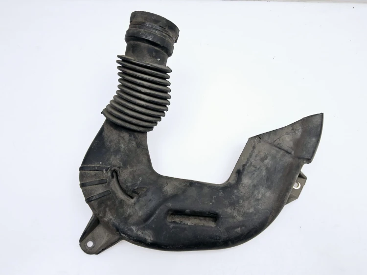dolot powietrza Fiat Punto 2 1,216V  46755083