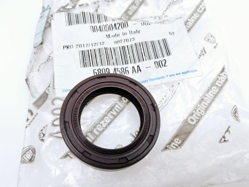 uszczelniacz wału korbowego Fiat Punto 1 - nowy 40004200