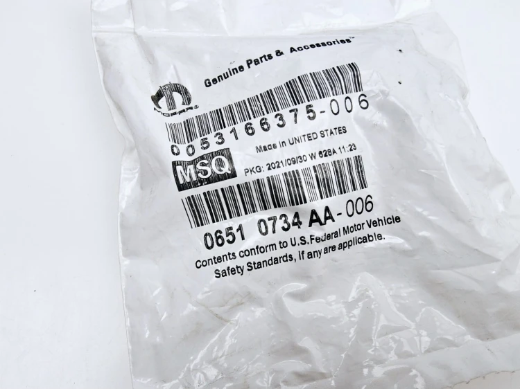 Sworzeń, kołek pasa przedniego Jeep  nowa 06510734aa