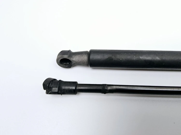 teleskopy tylnej klapy Fiat Grande Punto