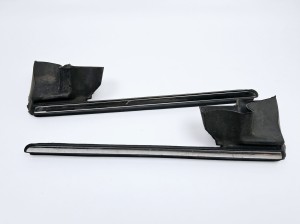 listwa listwy  na błotnik pod szybą trójkątną Lancia Musa lift