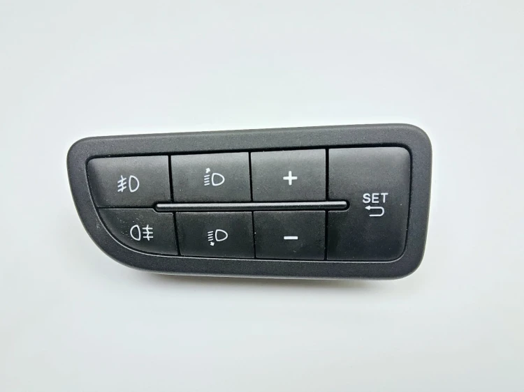 panel, przyciski świateł, menu, halogeny Fiat  Punto po 2012