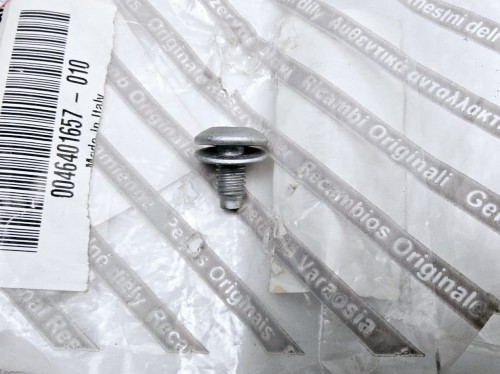 śruby śruba Fiat Alfa Lancia  nowa 46401657