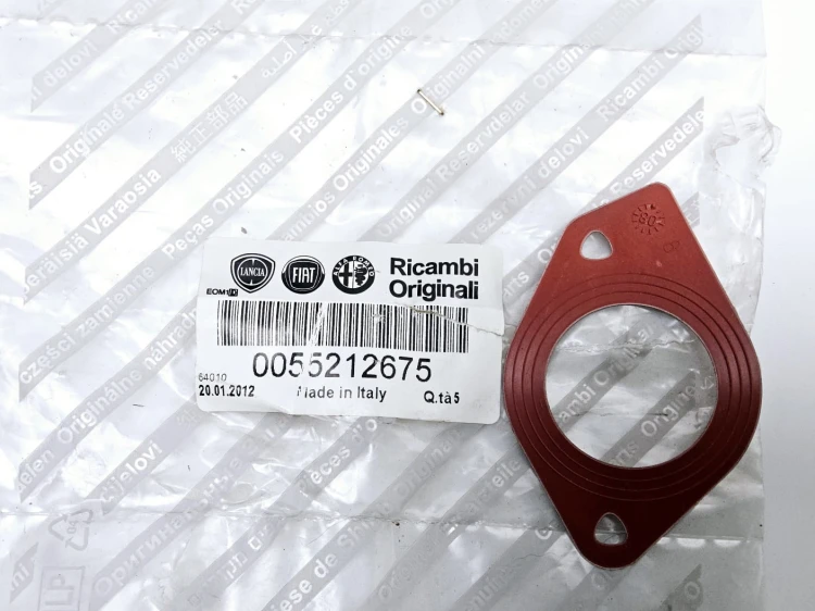 Uszczelka kolektora wody Fiat Alfa nowa 55212675